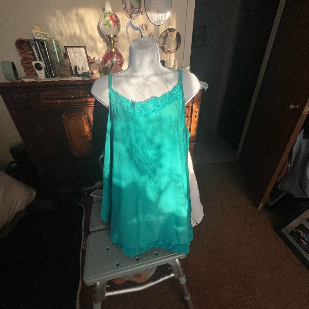Avenue Aqua Camisole with Lace Trim